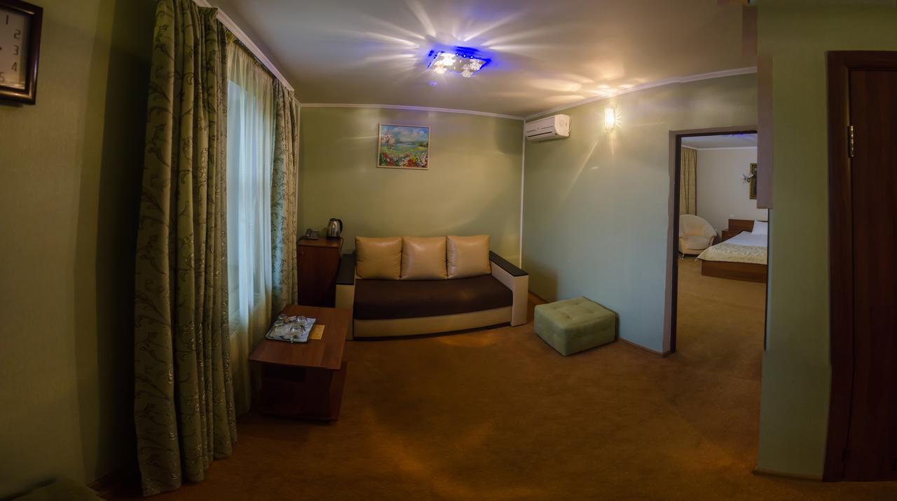 Stara Vezha Hotel Boryspilʼ Εξωτερικό φωτογραφία