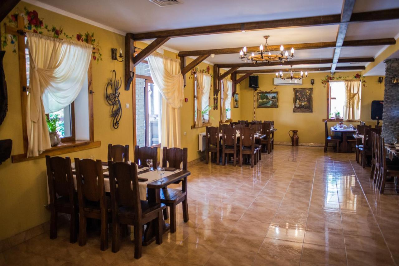 Stara Vezha Hotel Boryspilʼ Εξωτερικό φωτογραφία